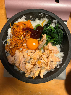 サーモンバターの石焼ビビンバ-レシピのメイン写真