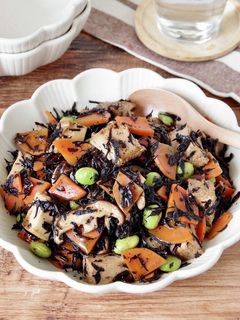 ◇懐かしい味♡枝豆入りのひじき煮◇ by RIRIKO0215 【クックパッド