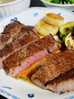 ミディアムレアのステーキ(焼き方)-レシピのメイン写真