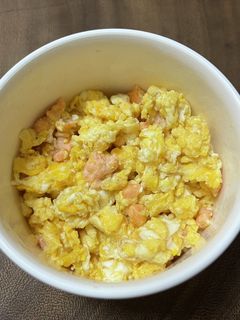 【離乳食後期】鮭と卵のバター炒め-レシピのメイン写真