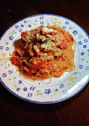 塩鮭とセロリのトマトソースパスタ-レシピのメイン写真