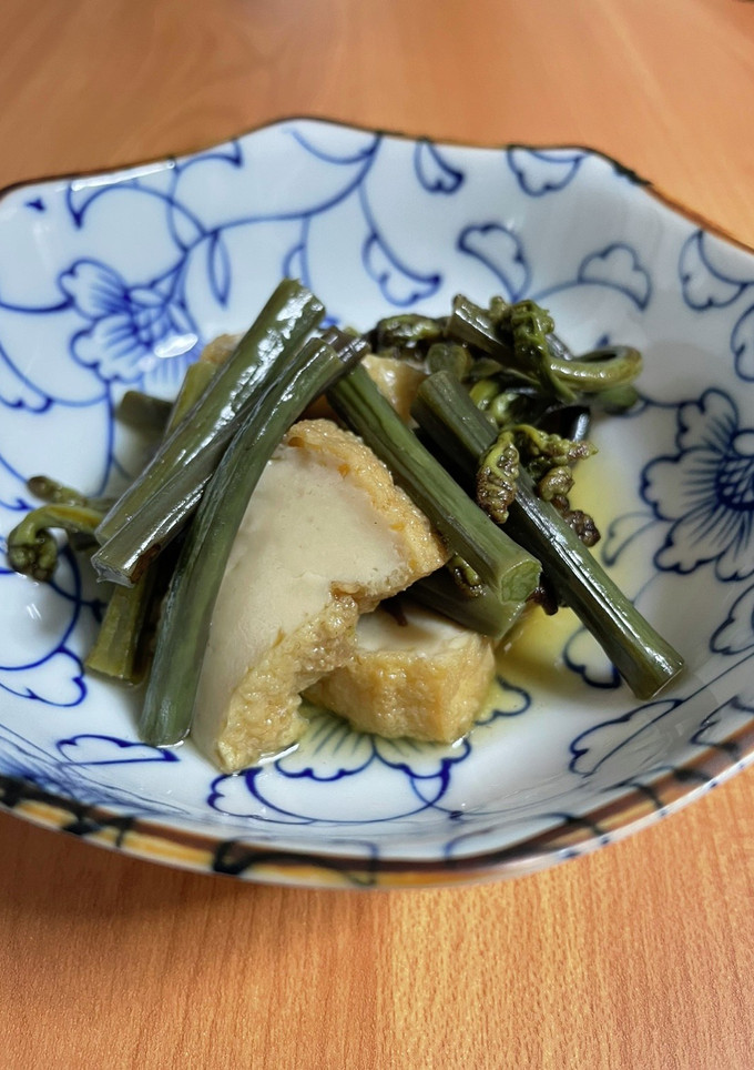 わらびと厚揚げの煮物(わらびのアク抜き)-レシピのメイン写真