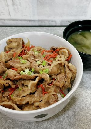 赤い糸こんにゃくで♪がっつり牛丼-レシピのメイン写真