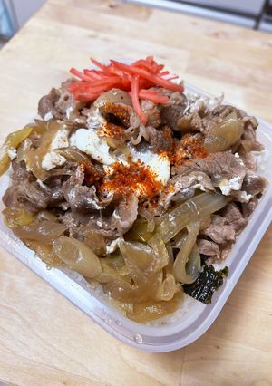 安いお肉も柔らかく☆玉ねぎトロトロ牛丼-レシピのメイン写真