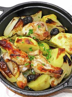 ジャガイモと手羽元のハーブ焼き-レシピのメイン写真