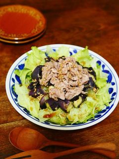 レンジで簡単★豚となすとレタスのサラダ-レシピのメイン写真