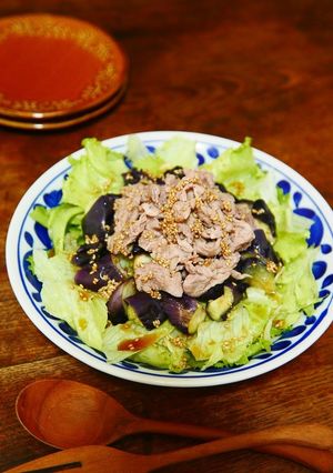 レンジで簡単★豚となすとレタスのサラダ-レシピのメイン写真