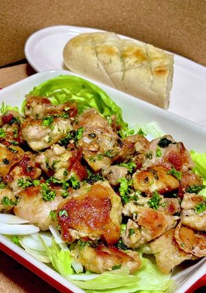 昼飯。鶏肉レモン汁バター焼ぎ(身内専用)-レシピのメイン写真