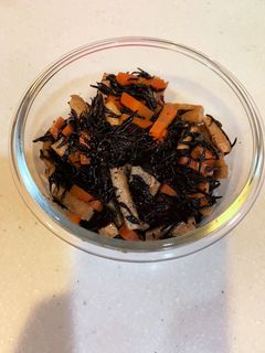 麺つゆで簡単!ひじき煮-レシピのメイン写真