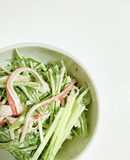ドレッシングも簡単！水菜のシーザーサラダ