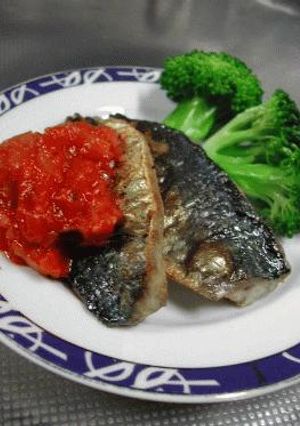 マルアジのオーブン焼き・トマトソース添え-レシピのメイン写真