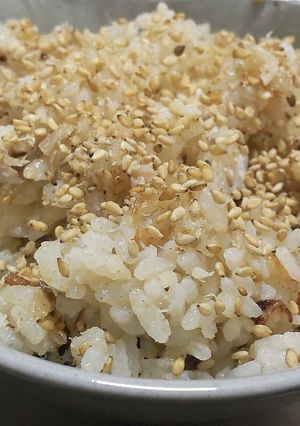 ごまたっぷりの土鍋鯛めし-レシピのメイン写真
