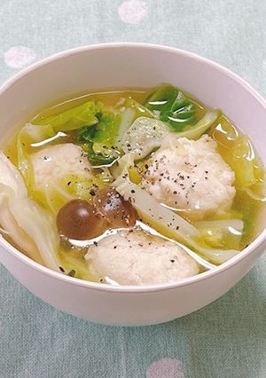 【汁物】キャベツと鶏だんごのスープ-レシピのメイン写真