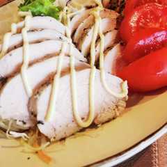 รูปของ さっぱりバジル風味のサラダチキン