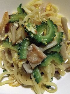ゴーヤーと沖縄そばで沖縄風焼きそば-レシピのメイン写真