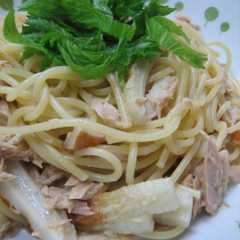 รูปของ 大葉とちくわの和風ツナマヨパスタ
