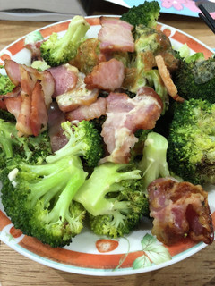 ブロッコリーとベーコンのチーズ焼き-レシピのメイン写真