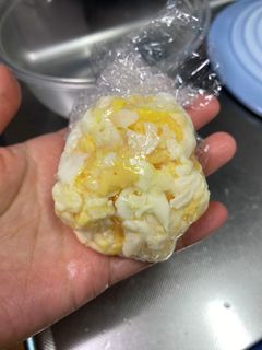 ラップで楽々!レンジでサラダ用ゆで卵-レシピのメイン写真