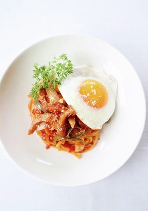ピリッと濃厚美味しい【サンバルナポリタン-レシピのメイン写真