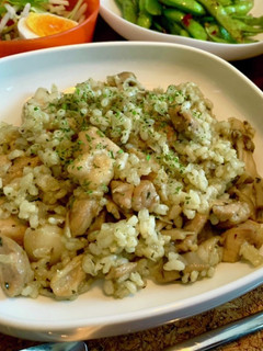 市販ソースで鶏と舞茸のバジル混ぜご飯-レシピのメイン写真