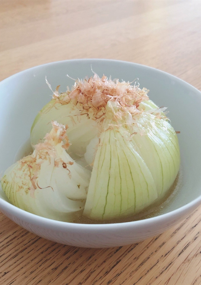 とろっと甘い♪丸ごと新玉ねぎのレンジ蒸し-レシピのメイン写真