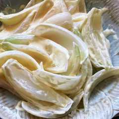 A picture of 新玉ねぎのマヨ醤油和え.