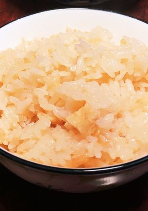 新玉ねぎと桜えびの炊き込みご飯-レシピのメイン写真