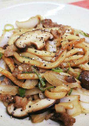 簡単絶品☆すき焼き風の焼きうどん-レシピのメイン写真