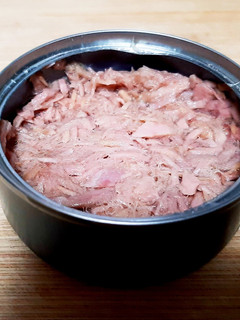 裏技? ツナ缶の油きり-レシピのメイン写真