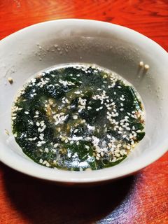 とろろ昆布とわかめのスープ-レシピのメイン写真