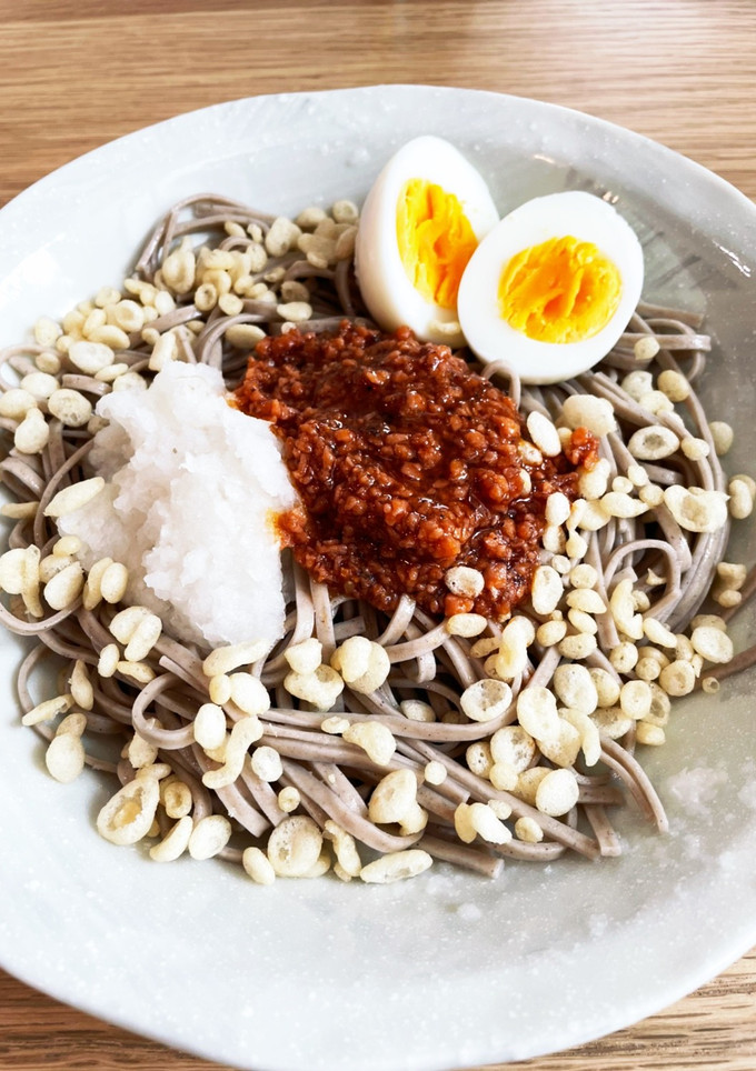 鮭フレークで旨辛まぜそば！-レシピのメイン写真