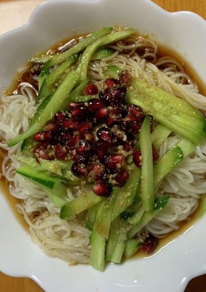 冷やし中華風ザクロそうめん-レシピのメイン写真