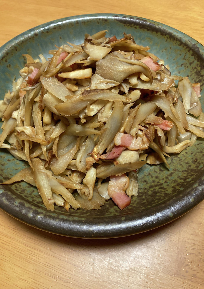 ☆舞茸と冷凍ごぼうとベーコンの炒め物-レシピのメイン写真