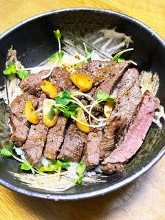 秘伝のステーキソース♡カフェ風ステーキ丼-レシピのメイン写真