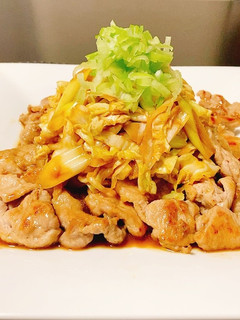 味噌とごま油香る♪豚肉のネギキャベソース-レシピのメイン写真