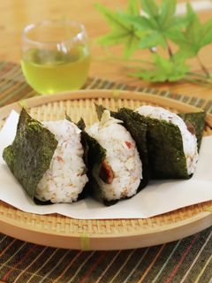新しょうがと焼き魚のおにぎり-レシピのメイン写真