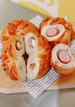 生ハムクリチベーグルとぐるぐるウインナー-レシピのメイン写真