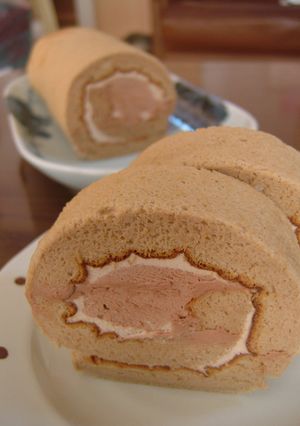 【はちみつロール＊モカチョコクリーム】-レシピのメイン写真