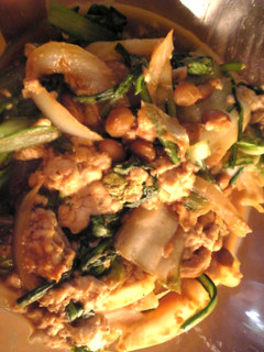 春菊と白菜と玉葱の豆腐納豆味噌生姜酒炒め-レシピのメイン写真
