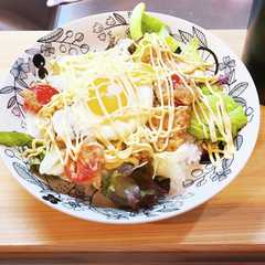 A picture of 【簡単格安ごちそう】材料3つでタコライス.