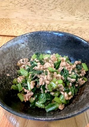 カブの葉とひき肉のそぼろ-レシピのメイン写真