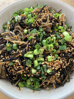 ひじきと糸こんにゃくの根菜醤油煮-レシピのメイン写真