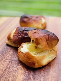 ロールパンでお手軽チーズだけトースト。-レシピのメイン写真