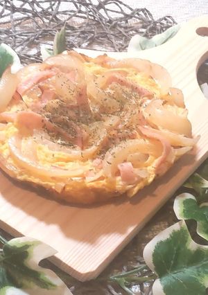 たまねぎとハムのオープンオムレツ-レシピのメイン写真