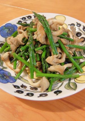 アスパラたもぎ茸のバター醤油炒め-レシピのメイン写真