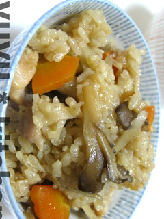 舞茸・牛蒡・鶏の炊き込みご飯♪-レシピのメイン写真