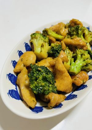 鶏肉とブロッコリーのオイスター炒め-レシピのメイン写真