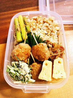 アスパラ梅おかか 照り焼きボールお弁当-レシピのメイン写真