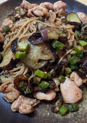 夏野菜とジャークチキンのバルサミコパスタ-レシピのメイン写真