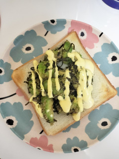 アボカド胡麻塩昆布マヨトースト-レシピのメイン写真